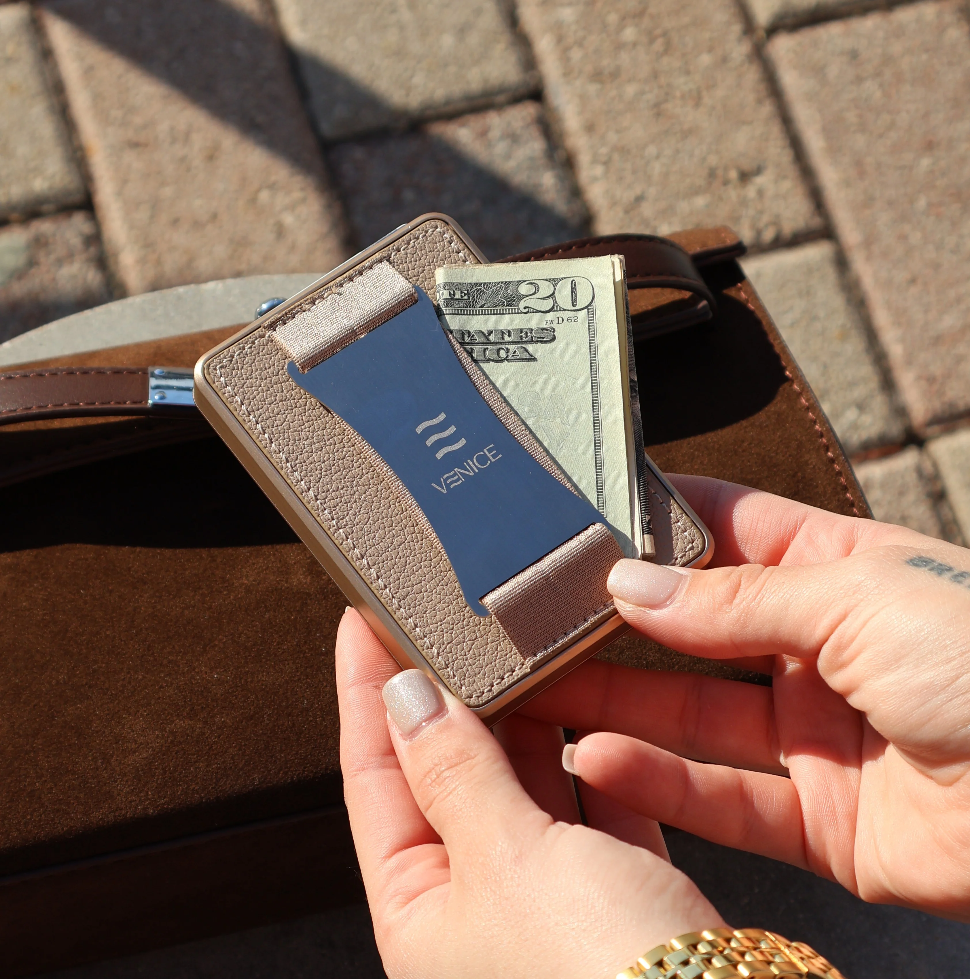 Venice Card Holder - Image 10
